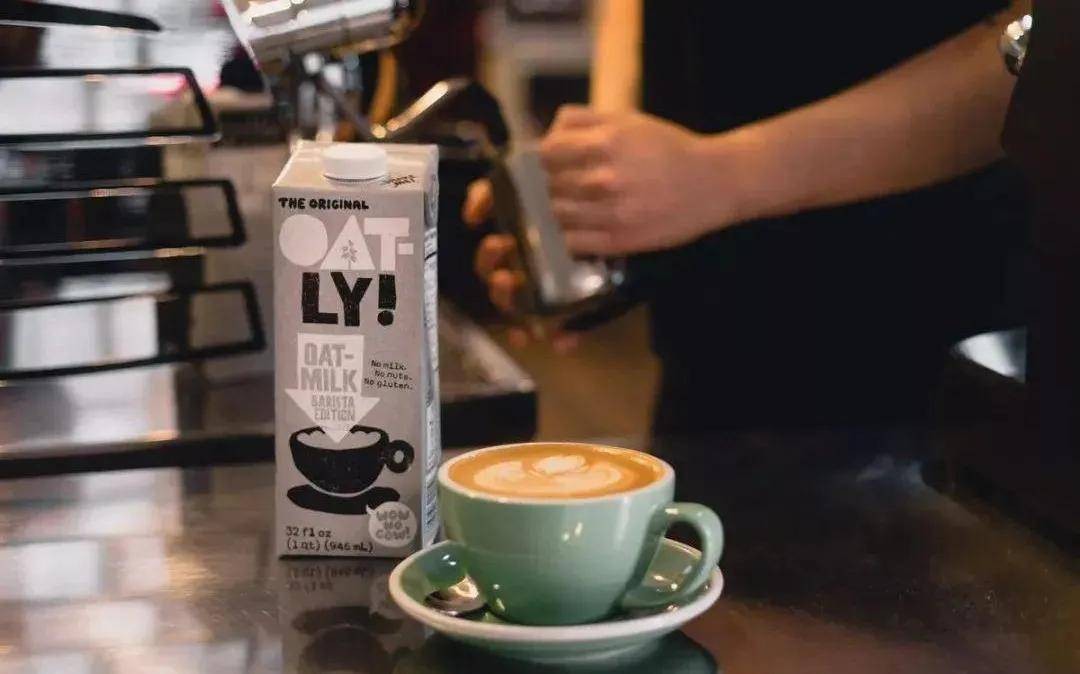 在中国市场，OATLY燕麦奶依靠什么成为“标杆品牌”？