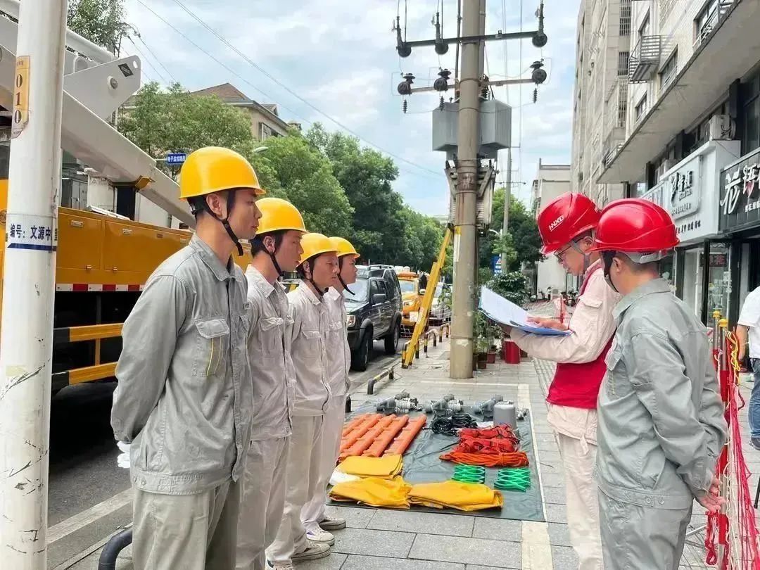 流光溢彩，是谁在悄悄点亮长沙这座城？